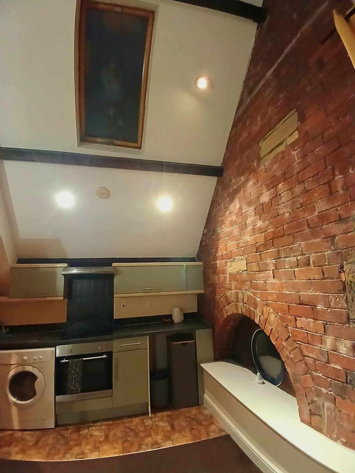 Appartamento Charming 2 Bed Mezzanine Ap Huddersfield Esterno foto