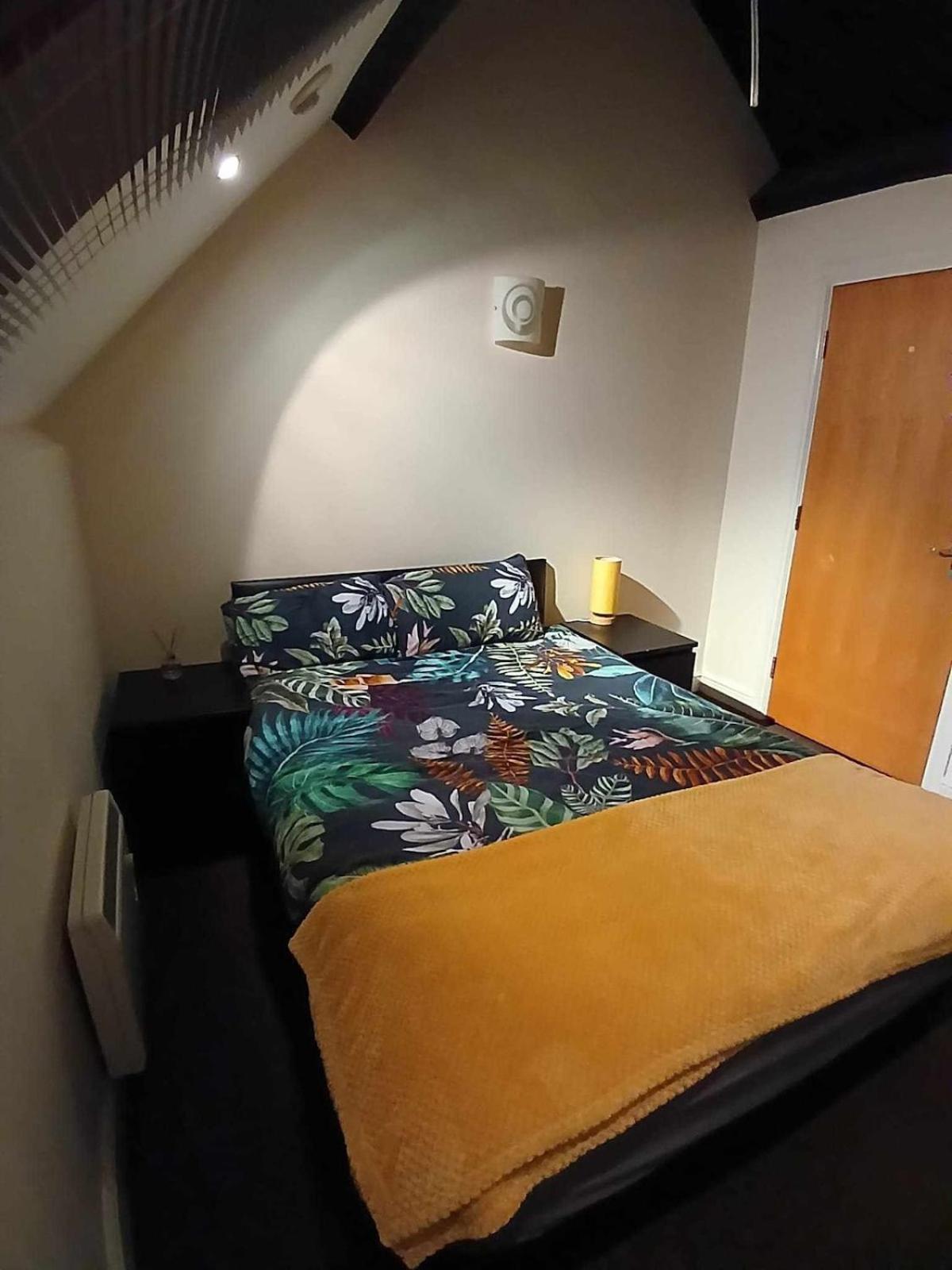 Appartamento Charming 2 Bed Mezzanine Ap Huddersfield Esterno foto